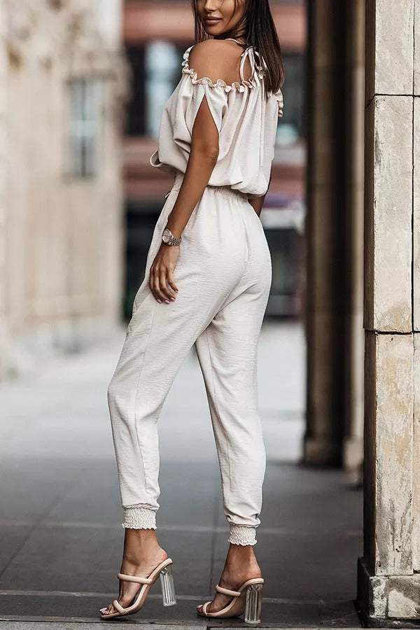 Wonderful Ideas – Jumpsuit mit Rüschen und kalter Schulterpartie