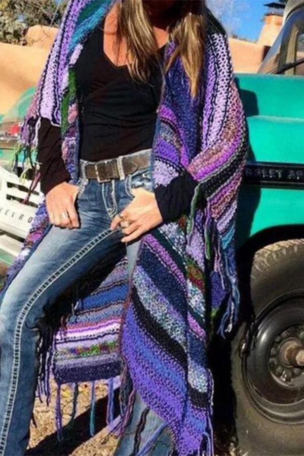 Mittellanger handgestrickter Cardigan mit Quasten und ohne Kragen im Bohemian-Stil