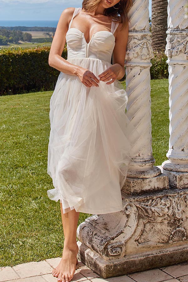 Classy Event – Tüll-Midikleid mit herzförmigem Ausschnitt und Schnürung am Rücken