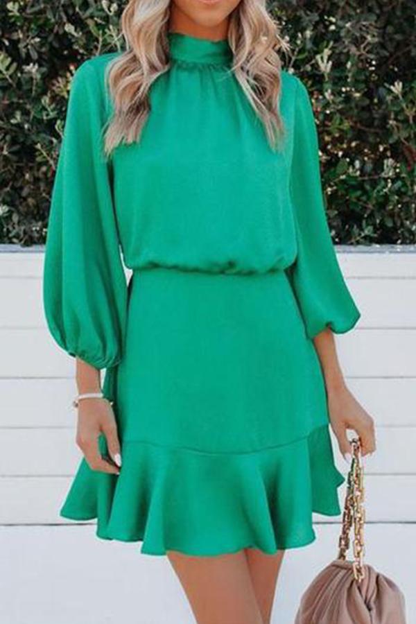 Minikleid mit Ballonärmeln und Rüschen