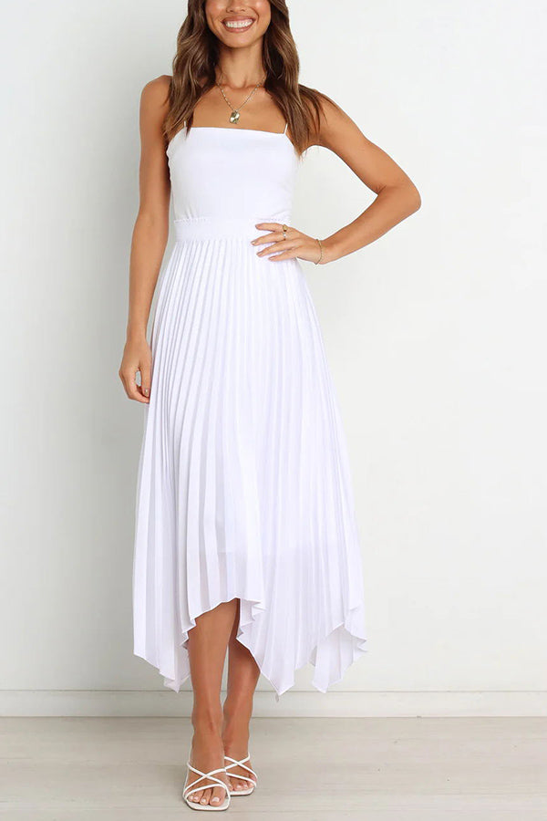 Yris Midirock aus Satin mit plissiertem, elastischem Bund und asymmetrischem Saum