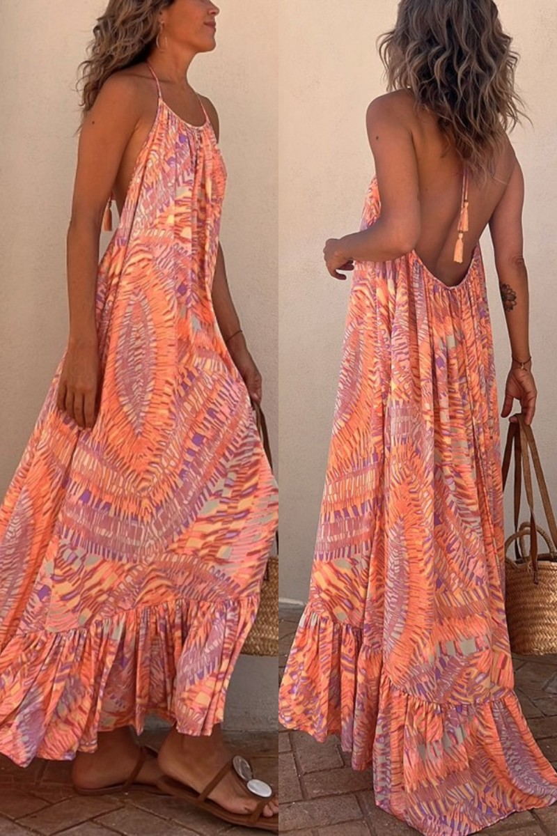 Sunita A-Linien-Maxikleid mit Neckholder und Quaste im Urlaub