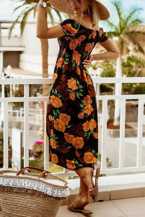 Bedrucktes, gesmoktes Midikleid