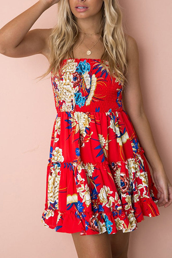 Rückenfreies Damenkleid mit Wickel-Brustpartie, Zitronen-Print und Rüschen