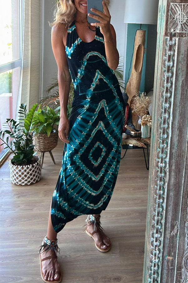 Elastischer Tie-Dye-Jumpsuit mit Neckholder und Herzausschnitt