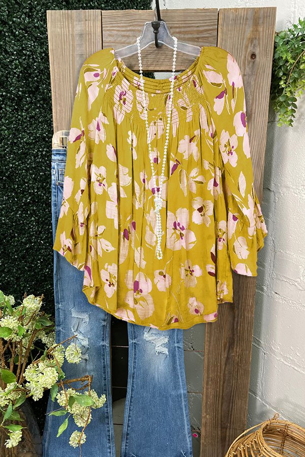Chiffon-Top mit plissiertem Blumenmuster und Rüschen