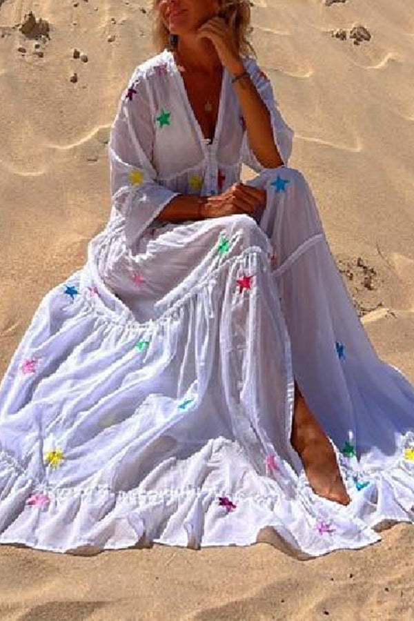 Robe longue plissée à col en V et étoiles blanches Kenan