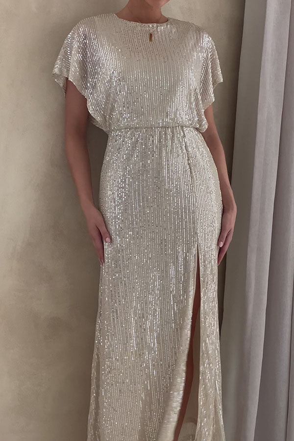 Maxikleid mit Schmetterlingsärmeln, glänzendem Saum und Schlitz