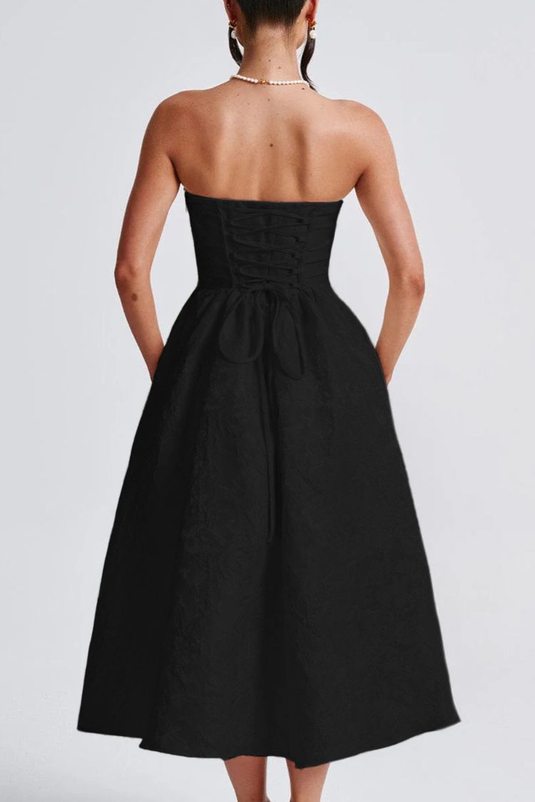 Elegantes Maxikleid aus Jacquardstoff mit Hosenträgern und schmalem Fischschwanz