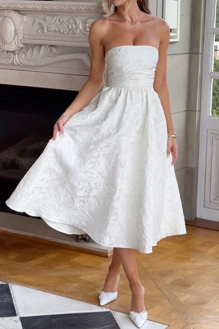 Elegantes Maxikleid aus Jacquardstoff mit Hosenträgern und schmalem Fischschwanz