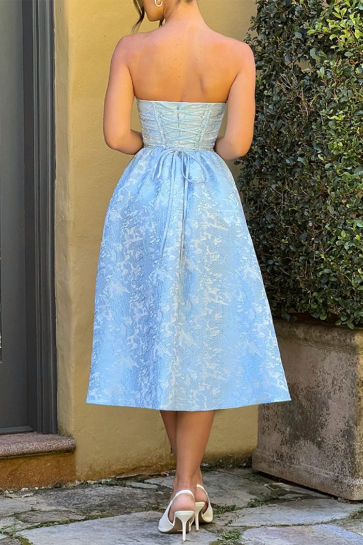 Elegantes Maxikleid aus Jacquardstoff mit Hosenträgern und schmalem Fischschwanz