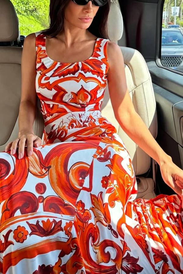 Arnell Contrast Color Artistic Floral Print Square Neck Pleated Hem Maxi Dress
