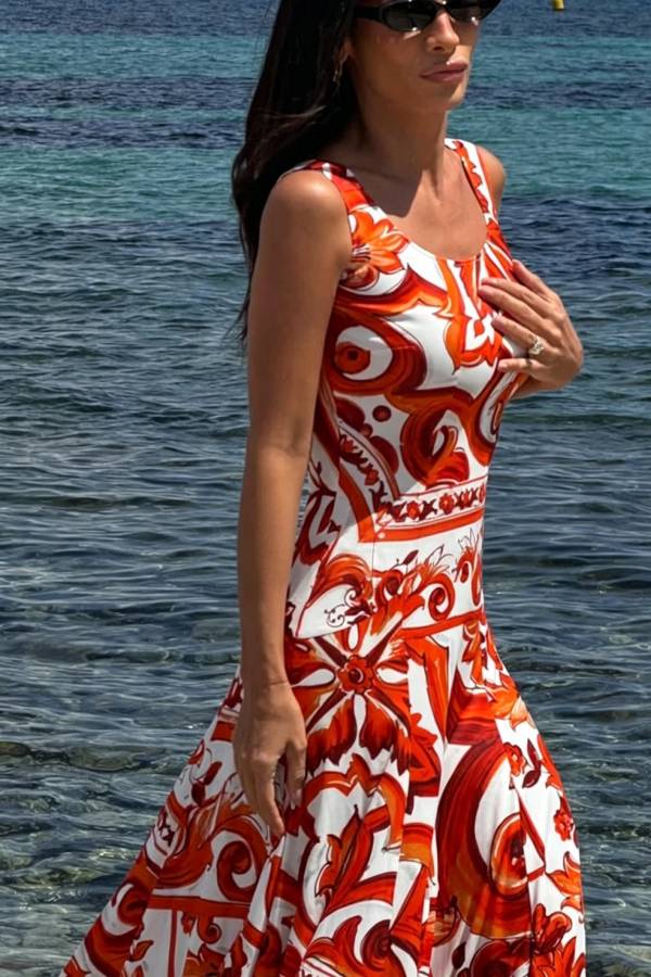 Arnell Contrast Color Artistic Floral Print Square Neck Pleated Hem Maxi Dress