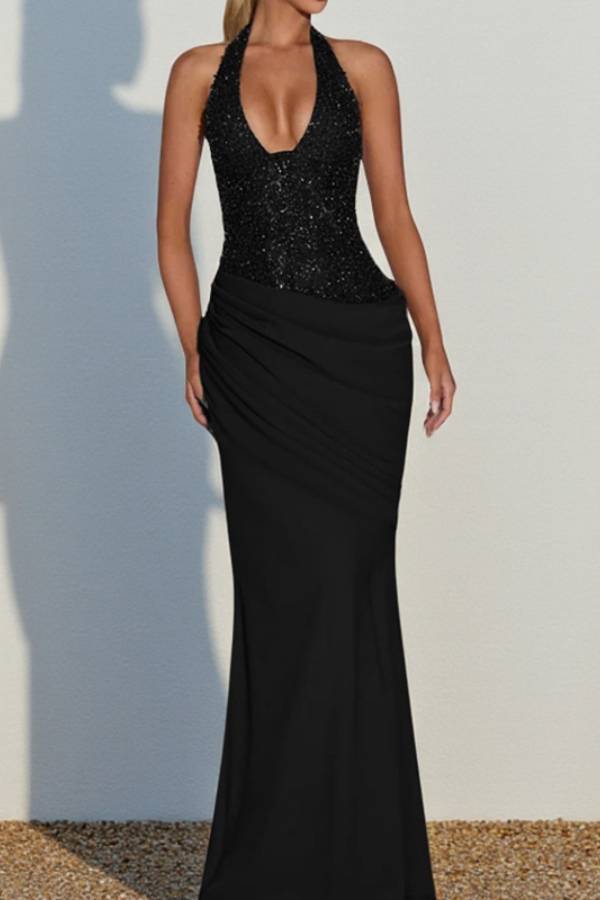 Halter-neck sequined bodycon mermaid evening dress