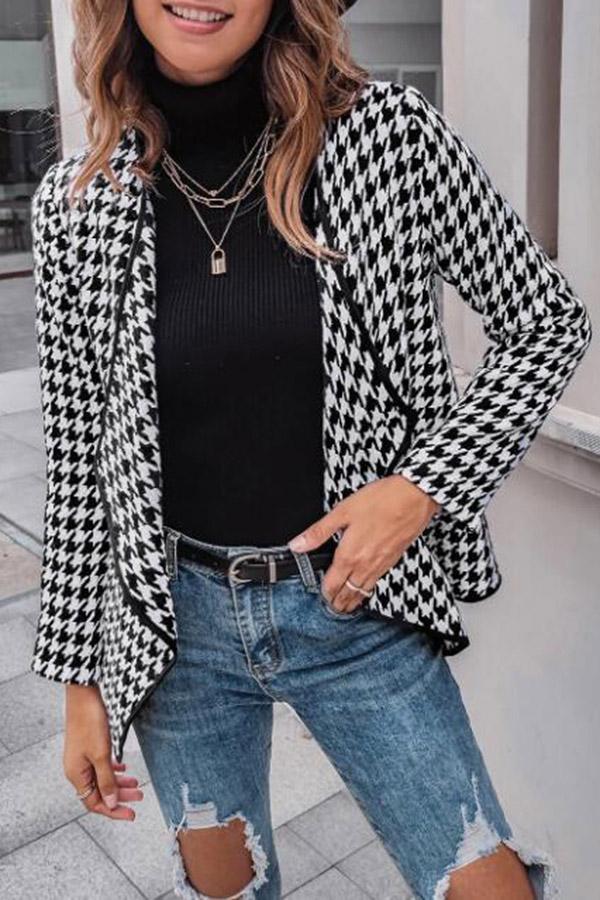 Wide Collar Houndstooth Boucle Blazer