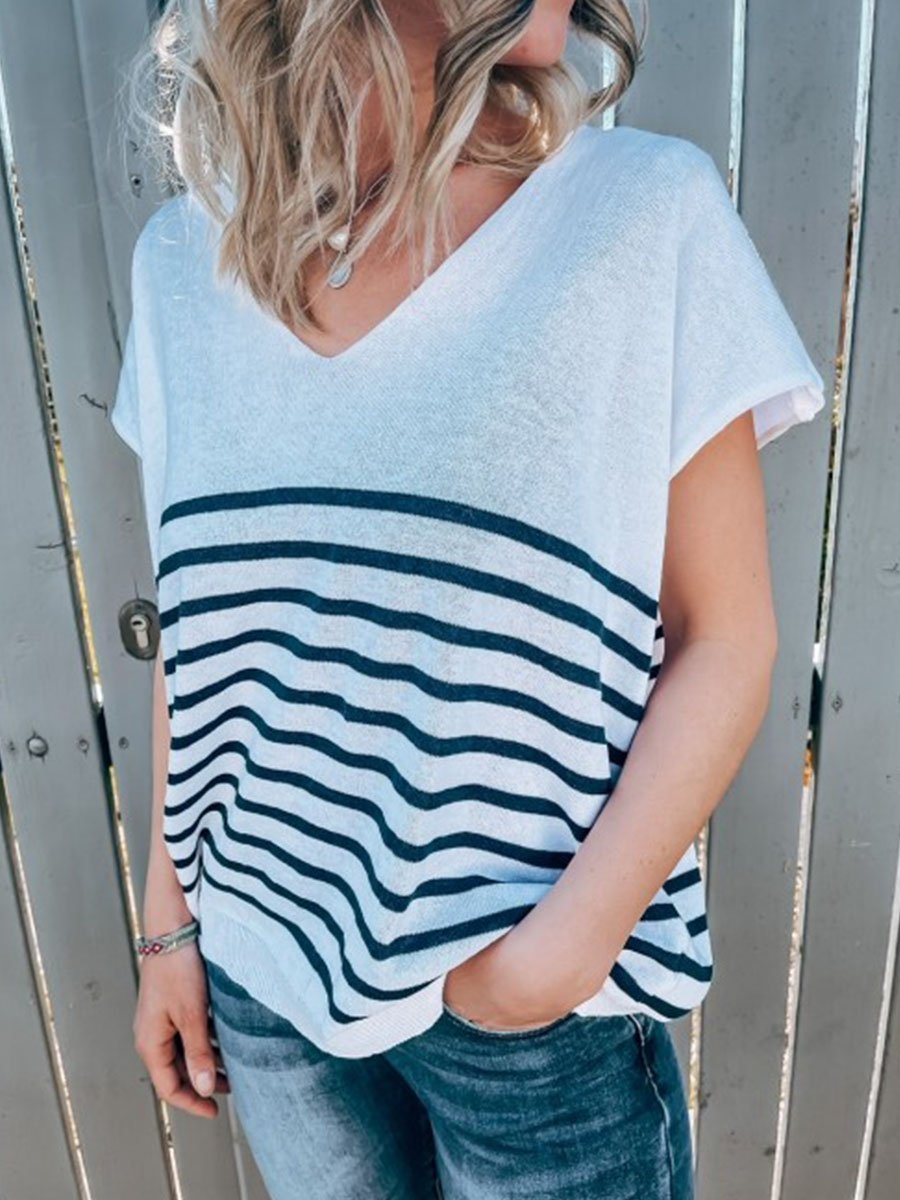 V-neck Striped Loose T-shirt