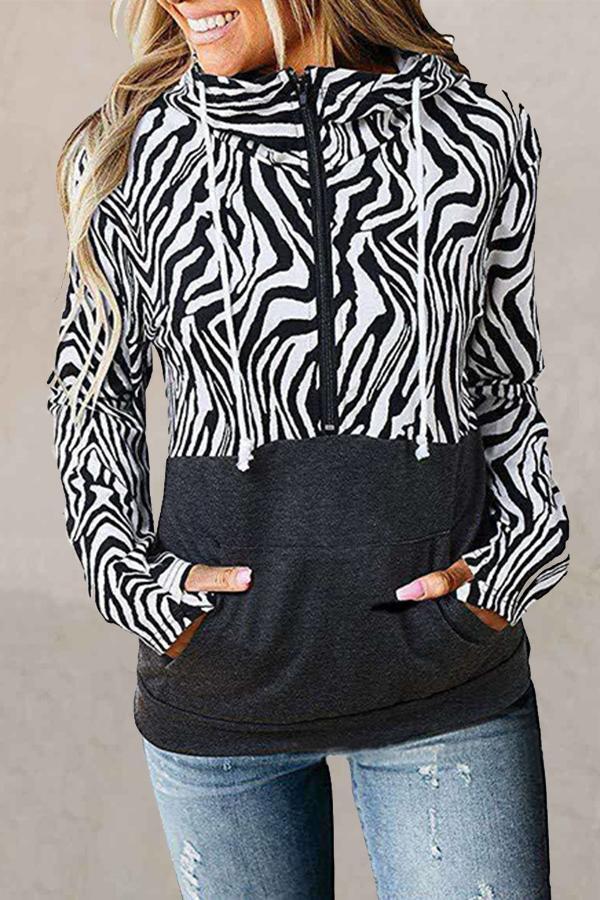 Patchwork-Kapuzenpullover mit Stehkragen